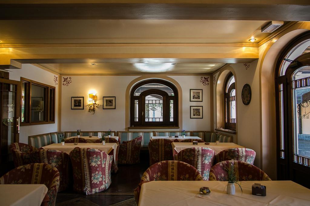 Hotel Posta R.T.A. Madonna Extérieur photo