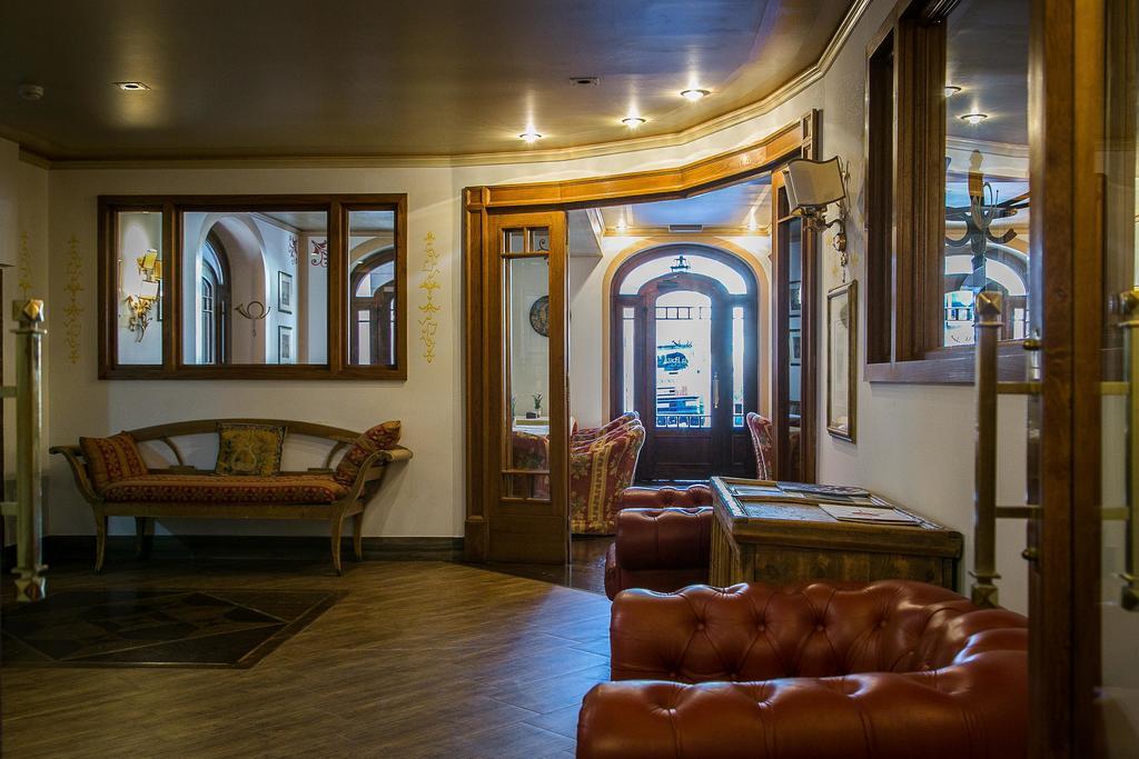 Hotel Posta R.T.A. Madonna Extérieur photo