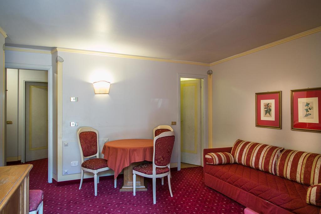 Hotel Posta R.T.A. Madonna Extérieur photo