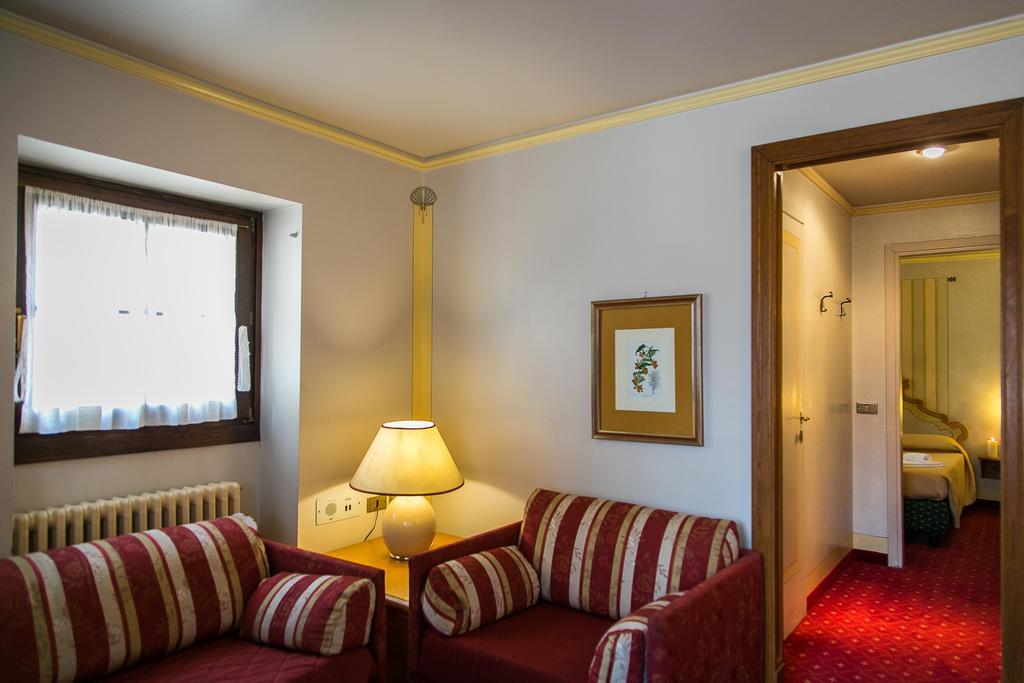 Hotel Posta R.T.A. Madonna Extérieur photo