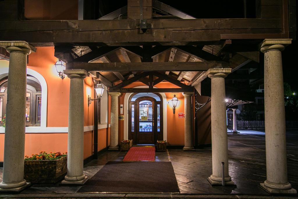 Hotel Posta R.T.A. Madonna Extérieur photo