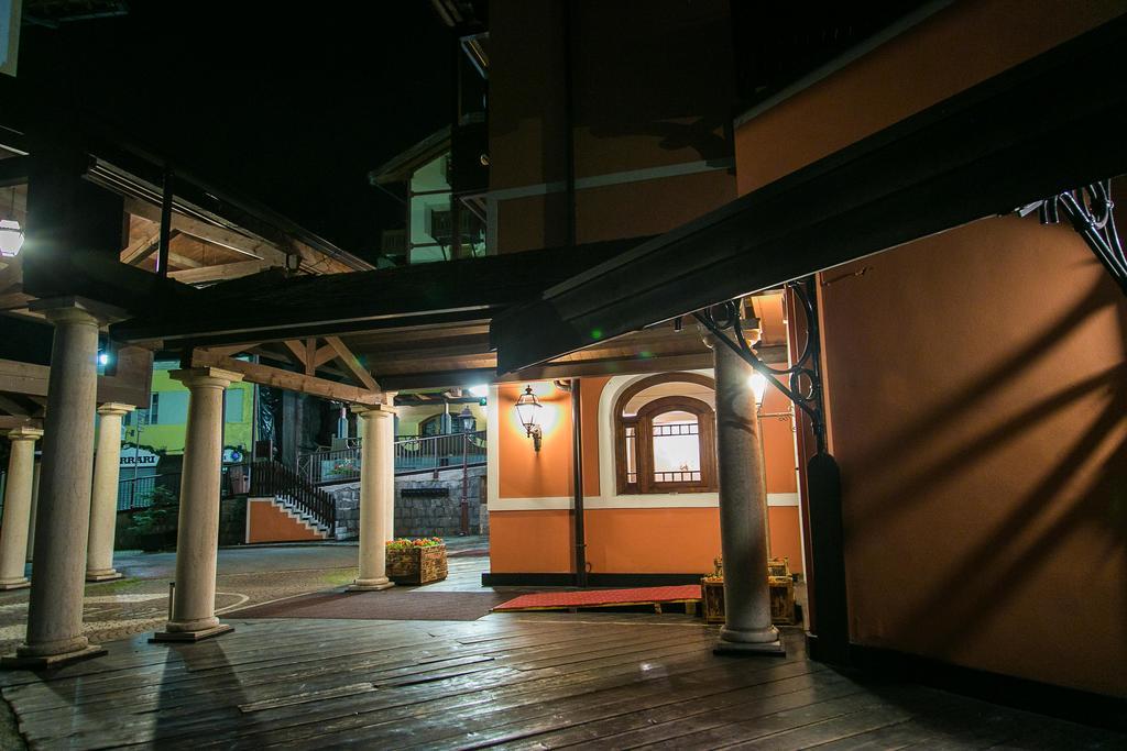 Hotel Posta R.T.A. Madonna Extérieur photo