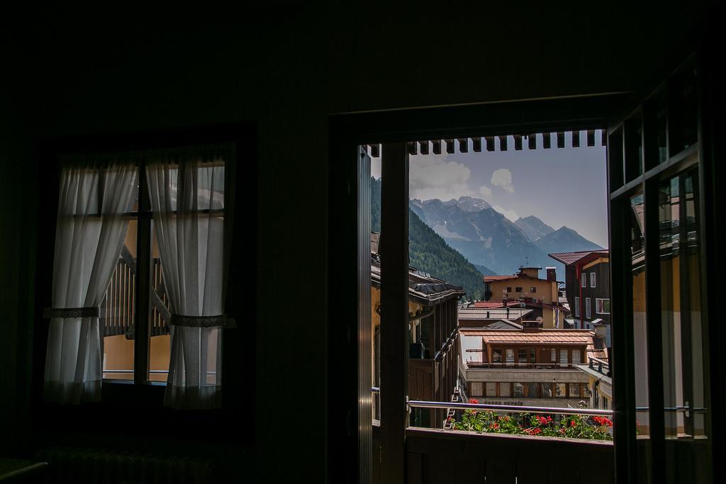Hotel Posta R.T.A. Madonna Extérieur photo